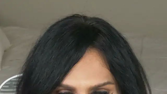 xprettysmilex live sex cam