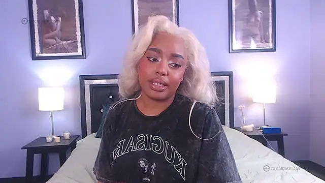 RobynKnight live sex cam