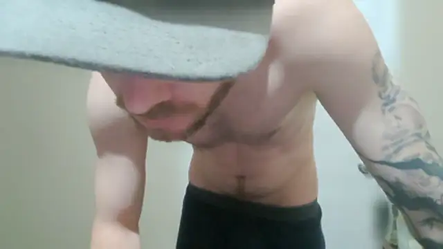 Huntzg23 live sex cam