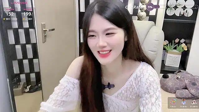 Yueyue-MM live sex cam