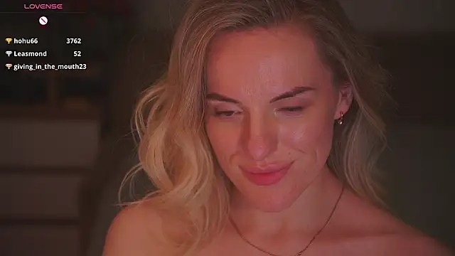 Vanille_Mystery's cam snapshot