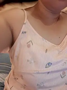 Yummykimkhae88's cam snapshot