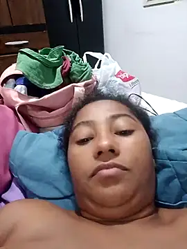 MichelyMaia live sex cam