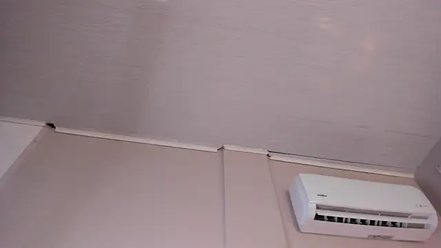 mia_kisses2 live sex cam