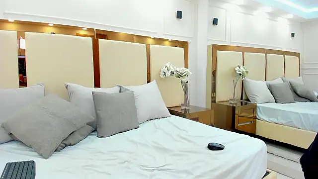 _zendy_love_'s cam snapshot