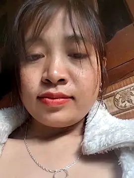 miumiu_sexy2x's cam snapshot