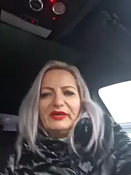 LadyTouch's cam snapshot