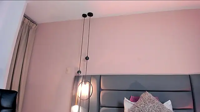 EllaVillaluna live sex cam