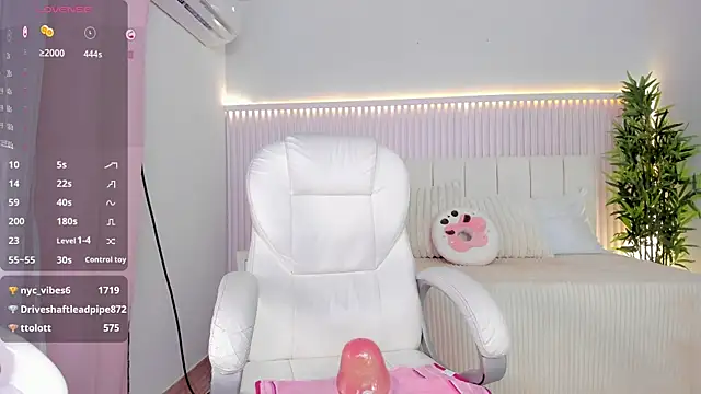 Alissa_piee live sex cam