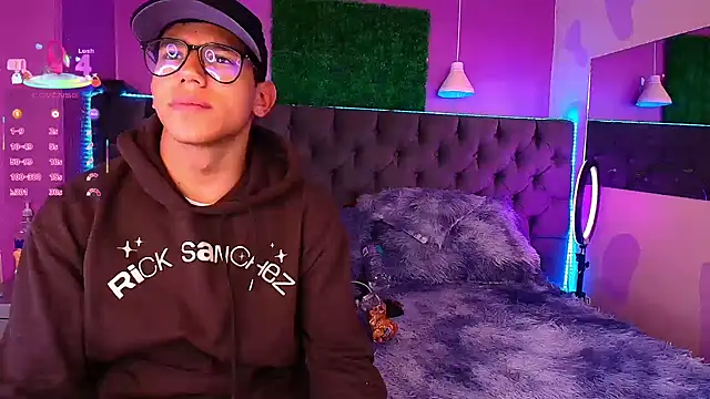 RyanPricee live sex cam