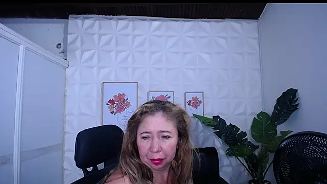 Valentinaa_mature's cam snapshot