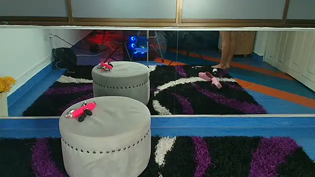 LioyQueen live sex cam