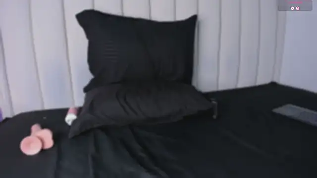 Miia_montero_'s cam snapshot