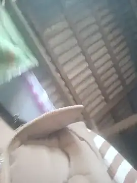 bla-foxx's cam snapshot