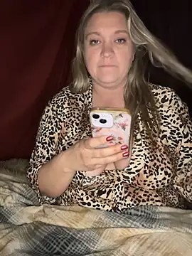 BustyGoddess6969's cam snapshot