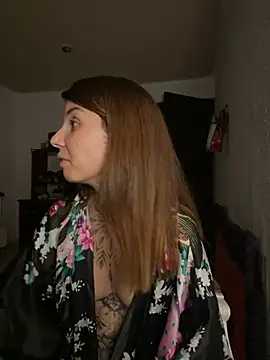 Izy_cute_ live sex cam