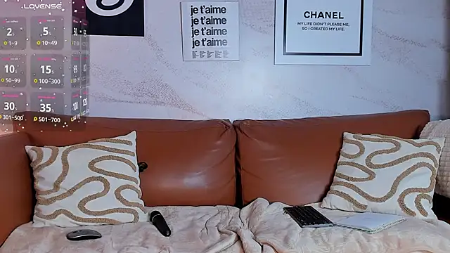 Ramona_Flower live sex cam