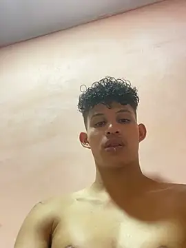 KamiSuarez live sex cam