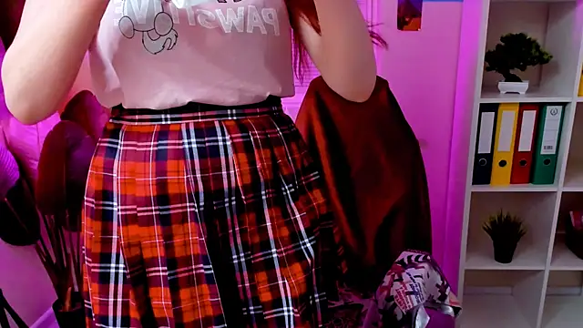 CarolGiggly live sex cam