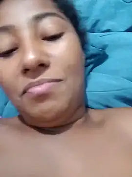 MichelyMaia live sex cam