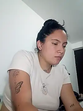 phoop_lilaa's cam snapshot