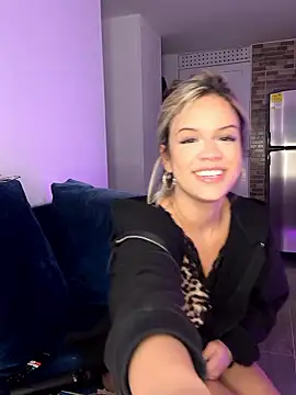 Alisha-Bond's cam snapshot