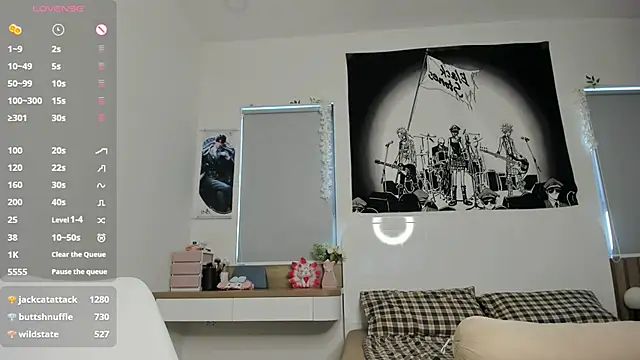 Yena-little live sex cam