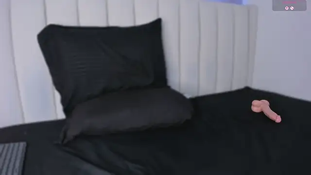 Miia_montero_'s cam snapshot