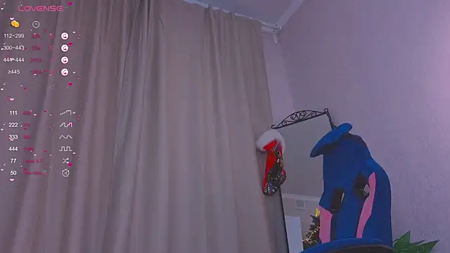 Tiny_Emmy's cam snapshot