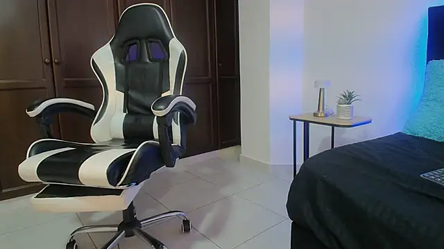 eren_jeager live sex cam