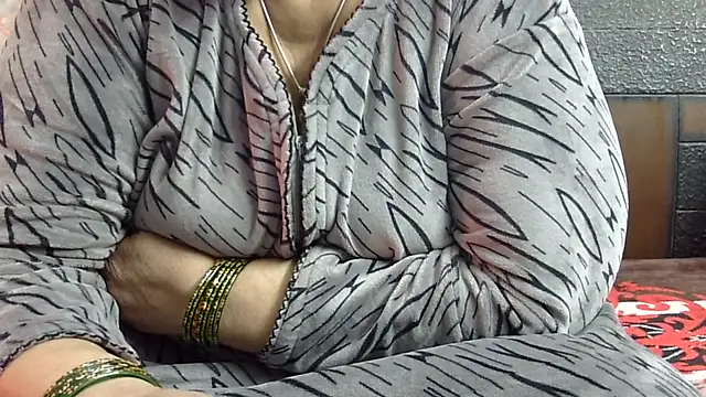 Kavya_XX live sex cam