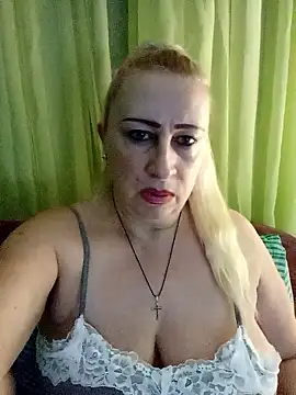 Esenia505 live sex cam