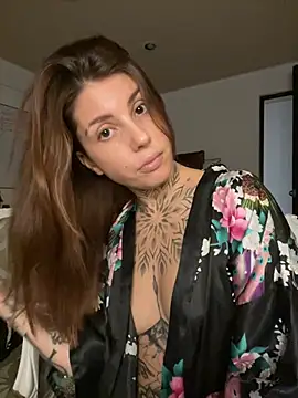 Izy_cute_ live sex cam