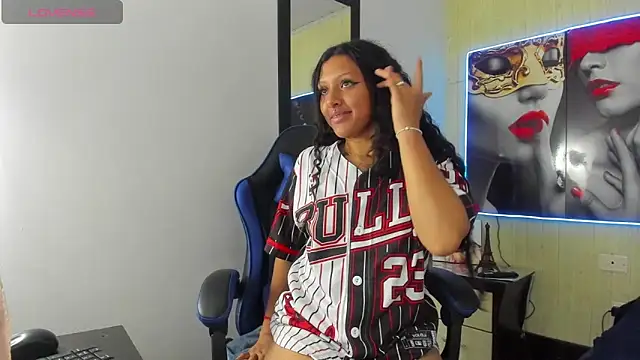 ashley-17's cam snapshot