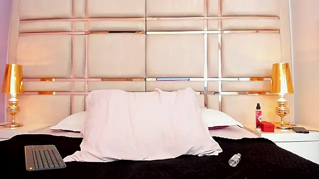 SalomeSaez's cam snapshot