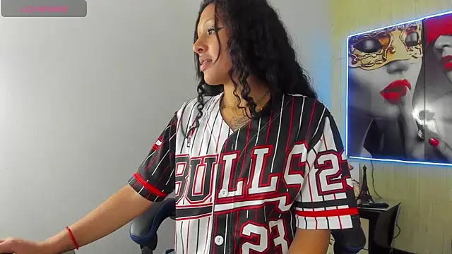 ashley-17's cam snapshot