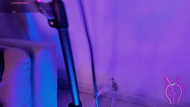 caro03x live sex cam