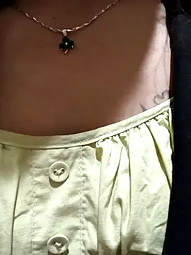 Baby-Linh's cam snapshot