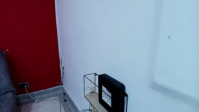 CHILLBICREWX live sex cam