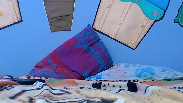 skinnysexzara18's cam snapshot