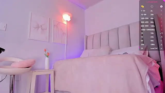 your_alina18's cam snapshot