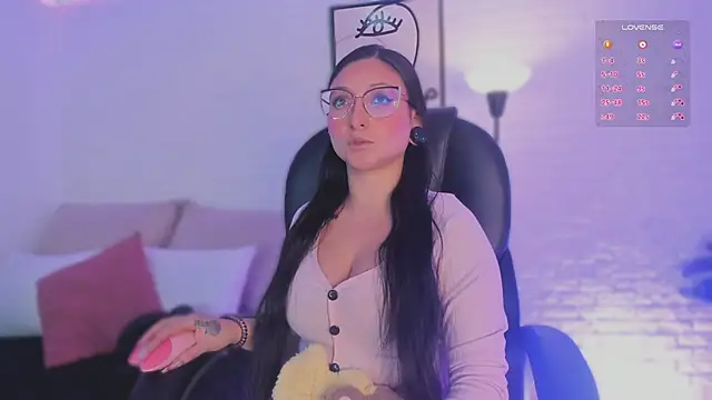 lucy_neil live sex cam