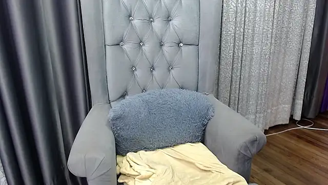 Emily_ishtar's cam snapshot