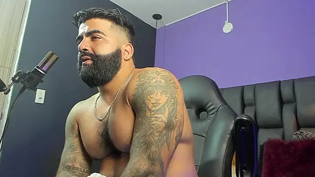 Lyon_vach live sex cam