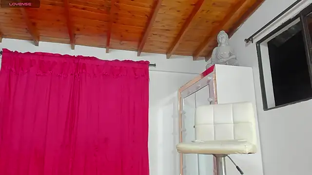 emily_hornett live sex cam