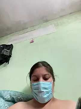 Cute_hotzara live sex cam