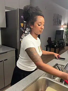 Your_Paris live sex cam