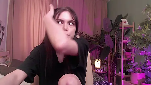 Pamela_Tiffin's cam snapshot