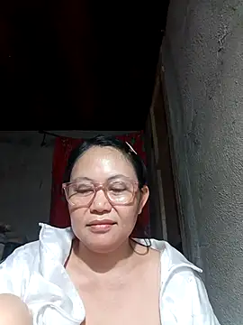 Everleigh_mom's cam snapshot