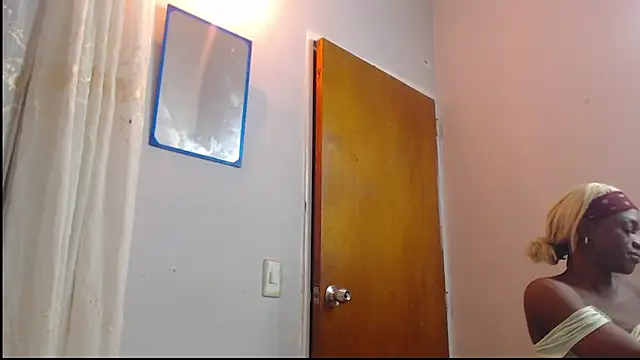 TheXEbonyxxx live sex cam